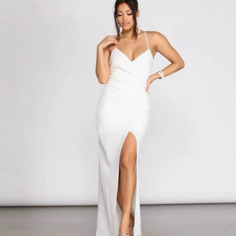 Women’s White Dress